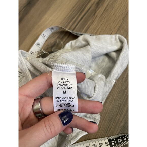 NEW The Foxy Kind She’s Cute Gray Strapless Ribbed Crop Tube Top Size Medium - Picture 5 of 6